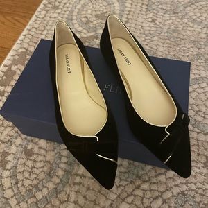 Sarah flint Natalie black velvet gold trim 7.5